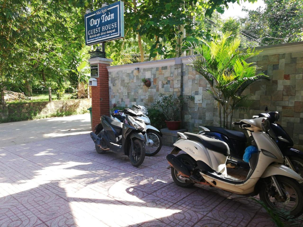 Duy Toan Guesthouse Дуонг-Донг Экстерьер фото