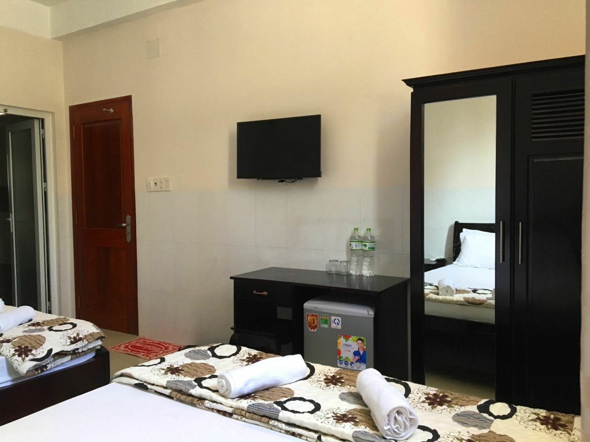 Duy Toan Guesthouse Дуонг-Донг Экстерьер фото
