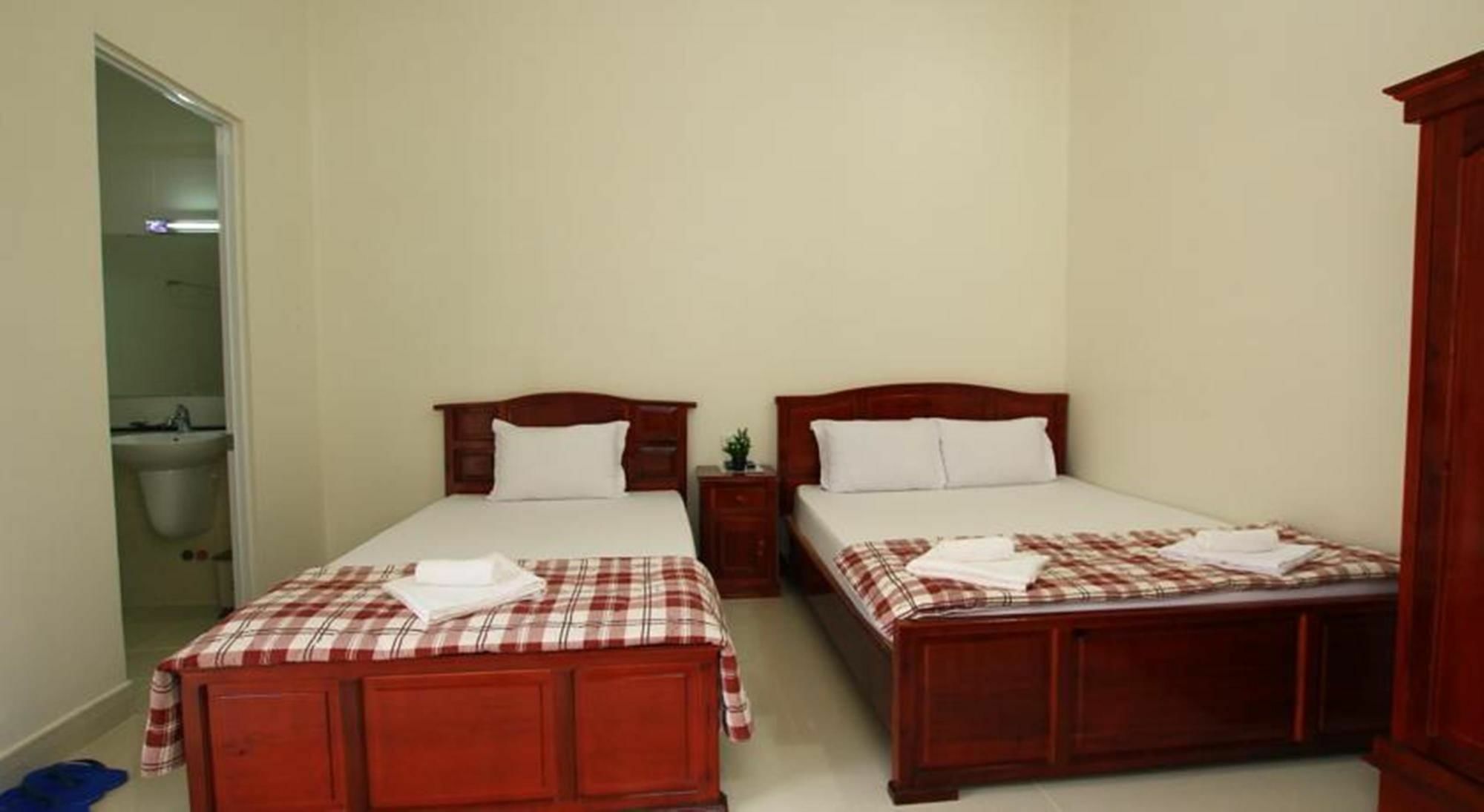 Duy Toan Guesthouse Дуонг-Донг Экстерьер фото
