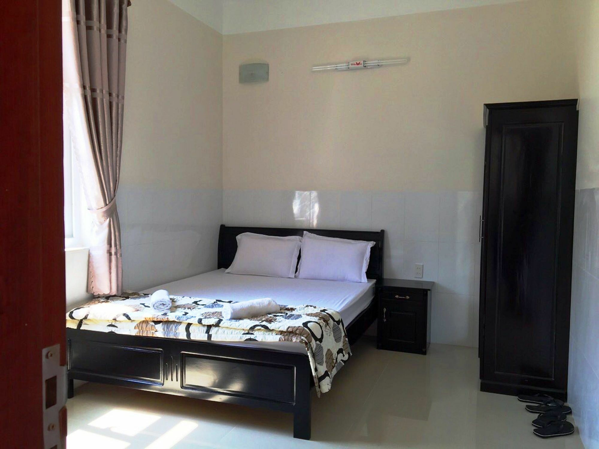 Duy Toan Guesthouse Дуонг-Донг Экстерьер фото